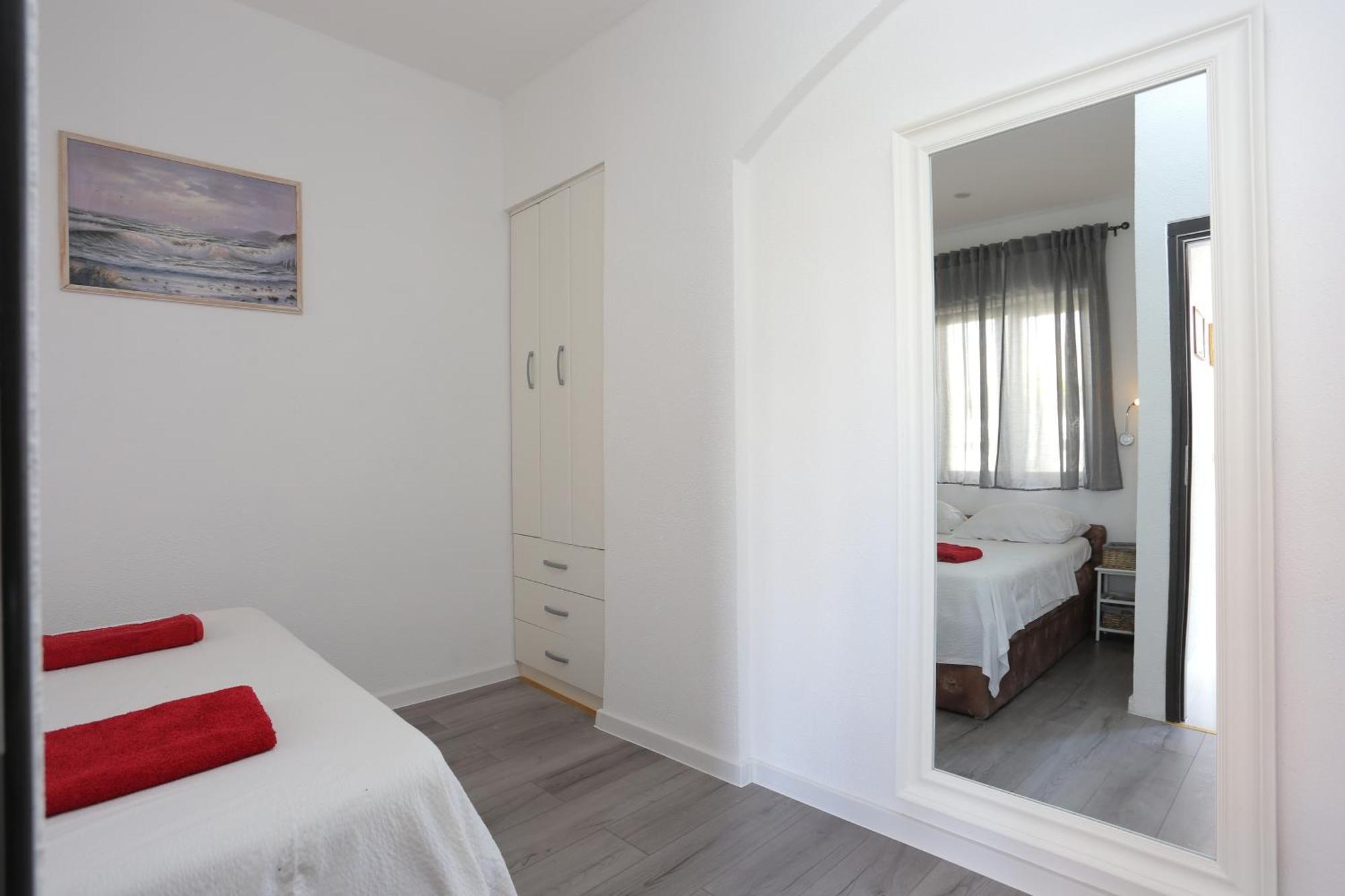 Apartments With A Parking Space Mastrinka, Ciovo - 4324 Trogir Habitación foto